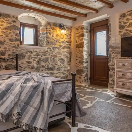 Peratsi Stone Mansion * Agkidia